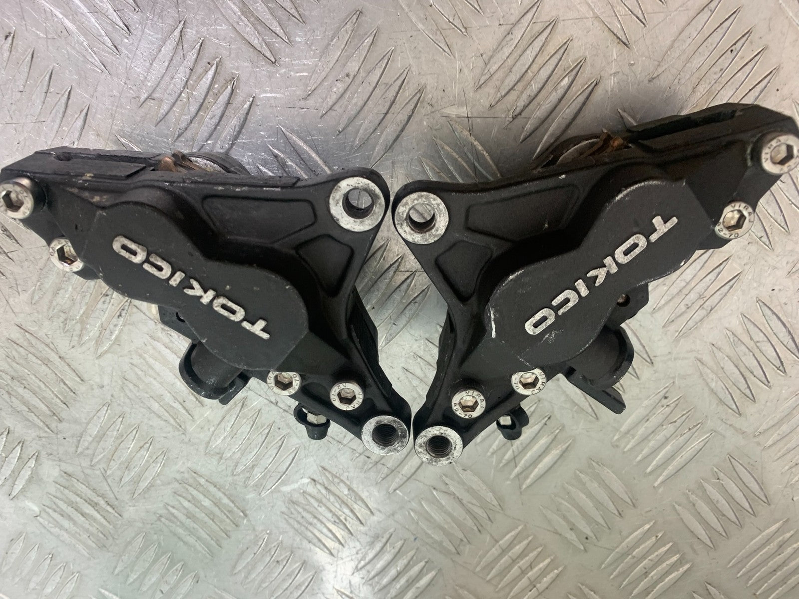 KAWASAKI ZX9R ZX9 E1 FRONT CALIPERS   YEAR 2000-01 (CMB1171)