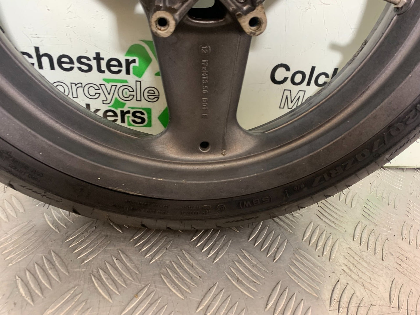 TRIUMPH TROPHY 900 FRONT WHEEL (GOOD TYRE)  YEAR 1991-95 (CMB1251)