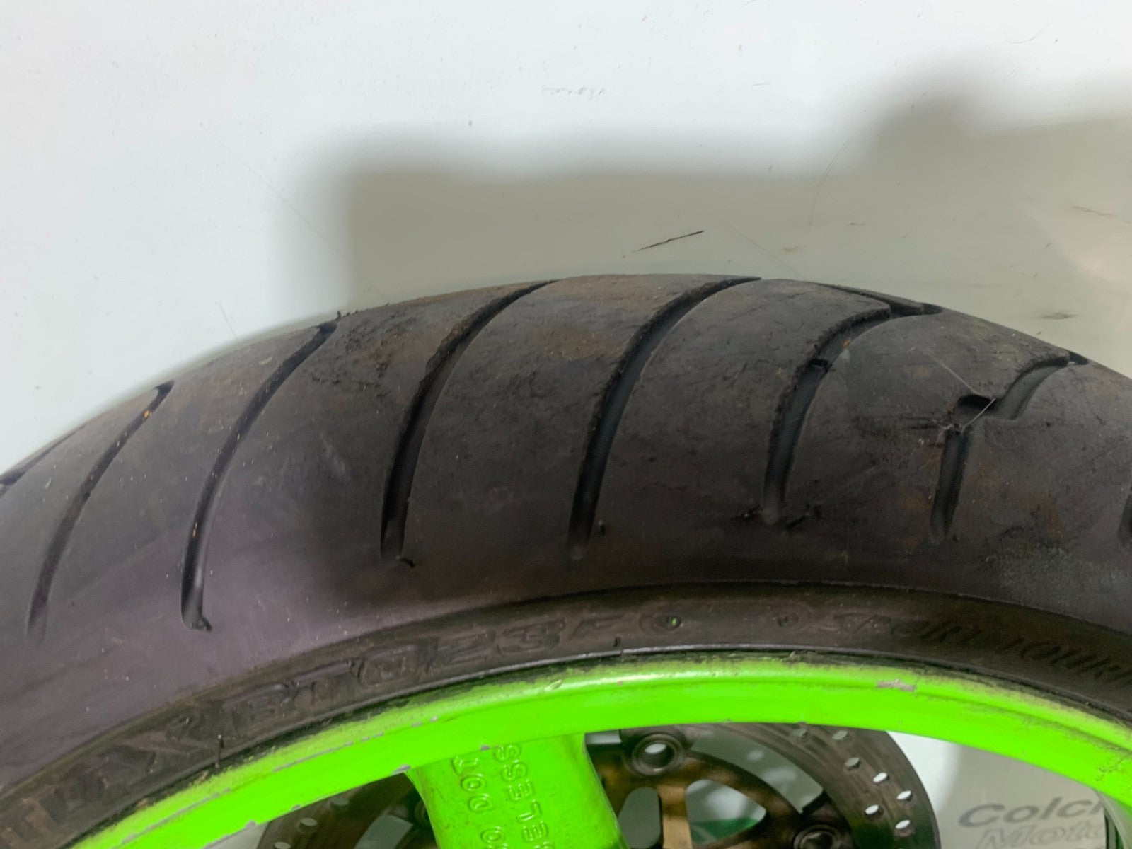KAWASAKI ZX9R ZX9 C FRONT WHEEL AND DISCS YEAR 1998-99 (CMB1213)