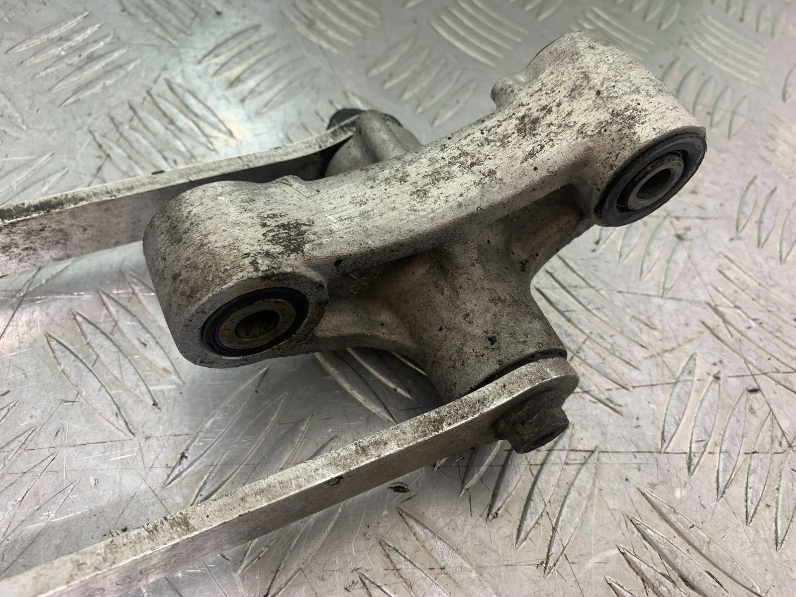 KAWASAKI ZX10R ZX10 R REAR SHOCK LINKAGE   2008-2010 (CMB1206)