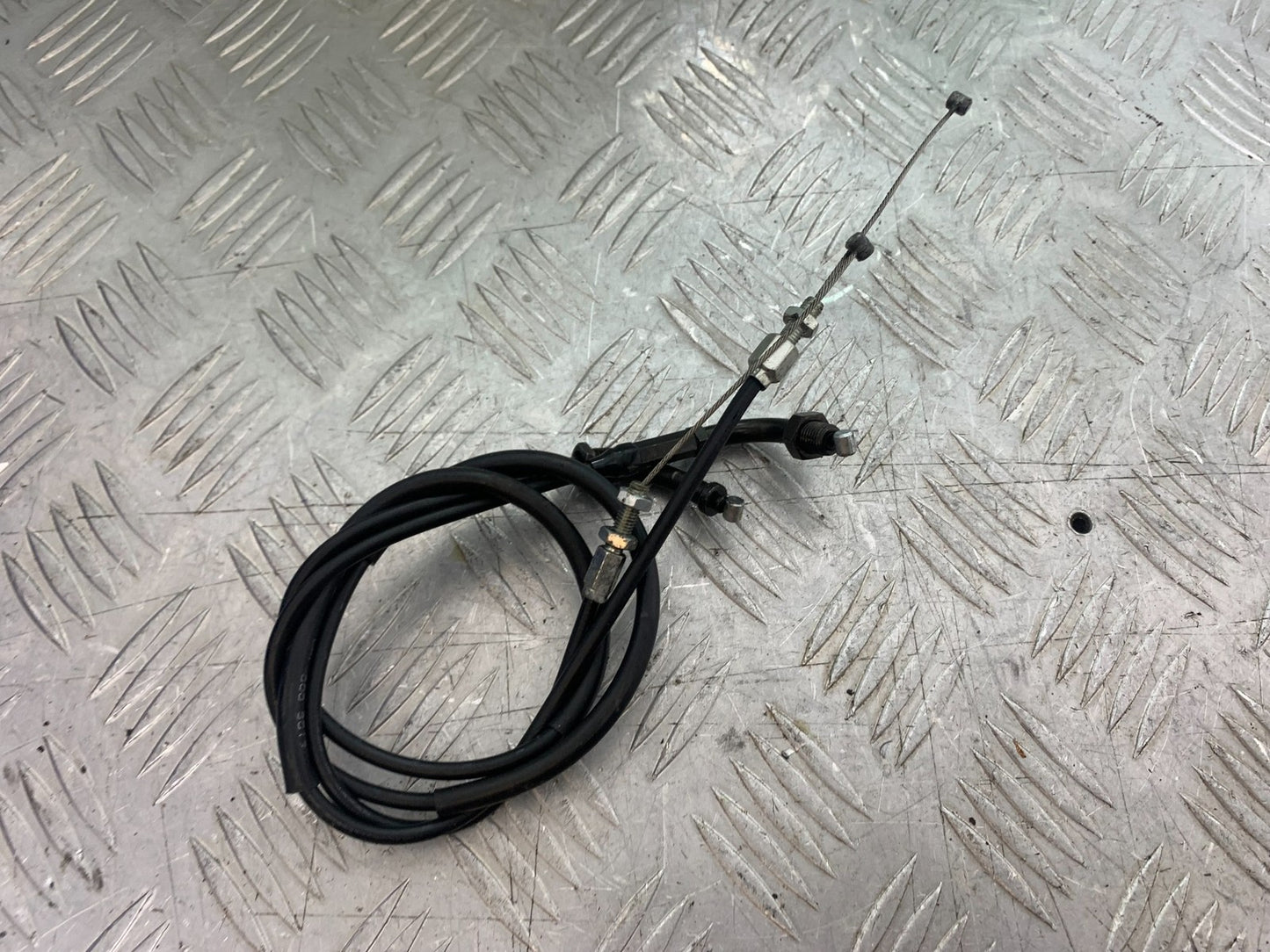 HONDA CBR1000 rr FIREBLADE THROTTLE CABLES   YEAR 2006 (CMB1220)