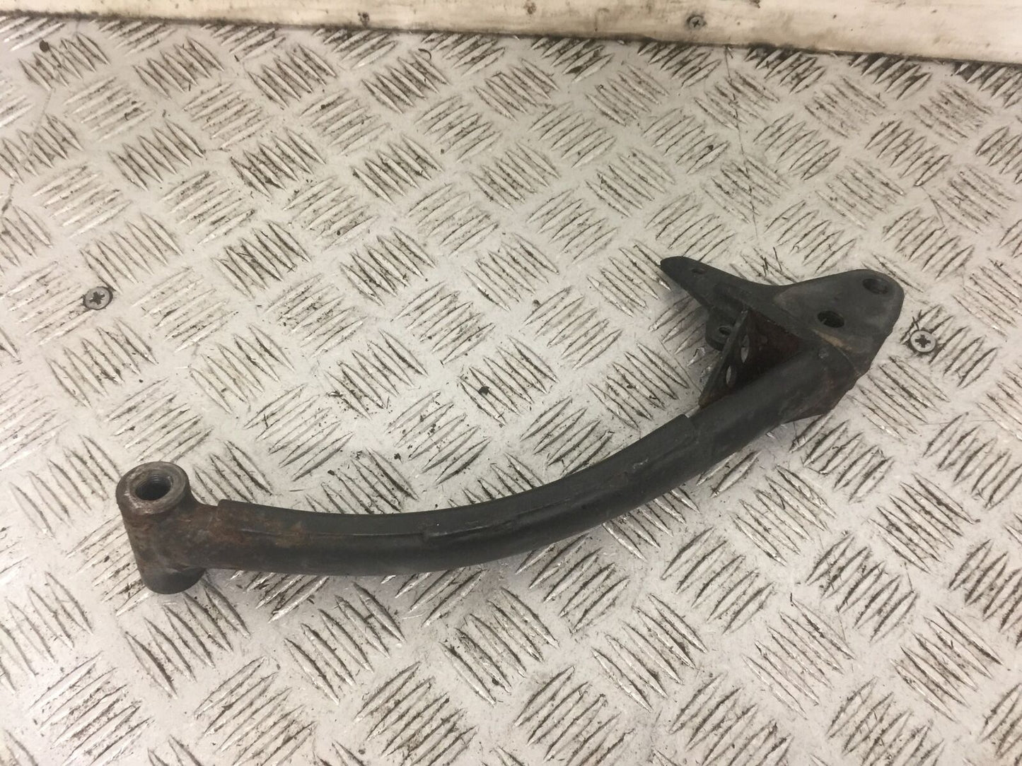 KAWASAKI Z1000 SX ENGINE BRACKET  YEAR 2011 (STOCK 796)