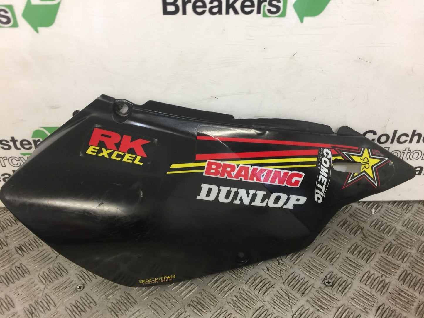 SUZUKI DRZ400 DRZ 400 RIGHT SEAT PANEL  YEAR 2003 (STOCK 372)