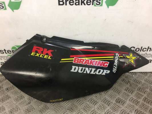 SUZUKI DRZ400 DRZ 400 RIGHT SEAT PANEL  YEAR 2003 (STOCK 372)