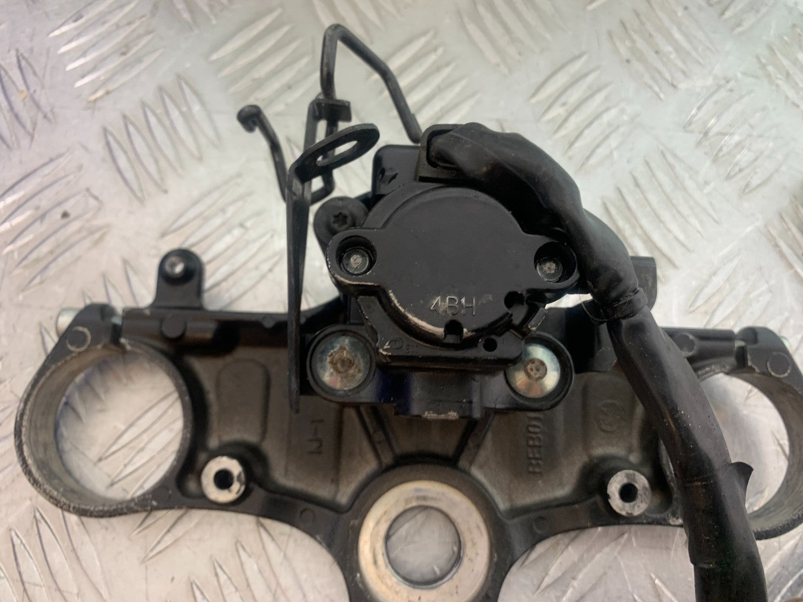 YAMAHA YZF R7 ECU LOCKS KEYS  YEAR 2022-2025 (CMB1255)