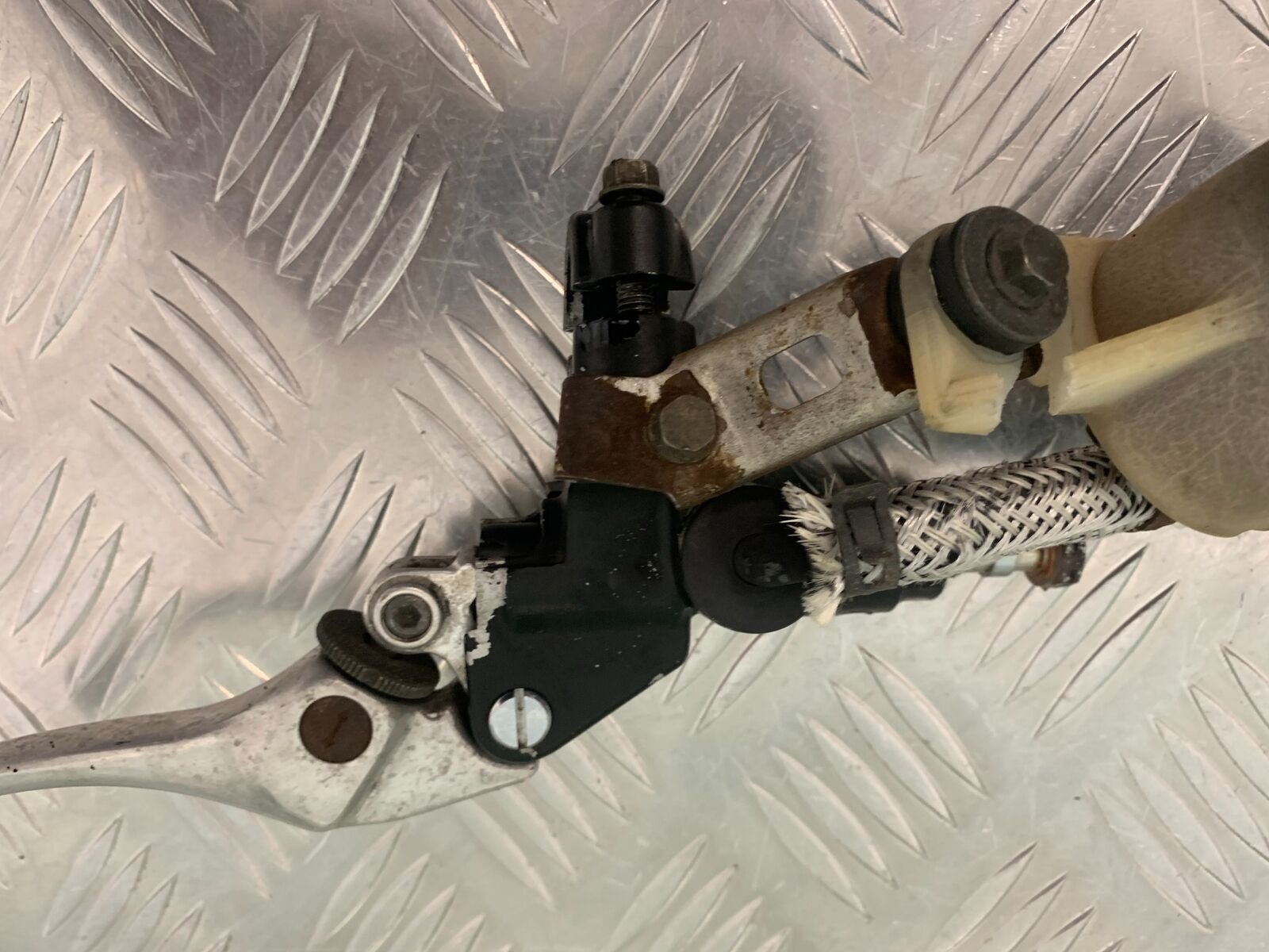 HONDA CBR 400 NC23 TRI-ARM FRONT MASTER CYLINDER YEAR 1987-89 (STOCK 969)