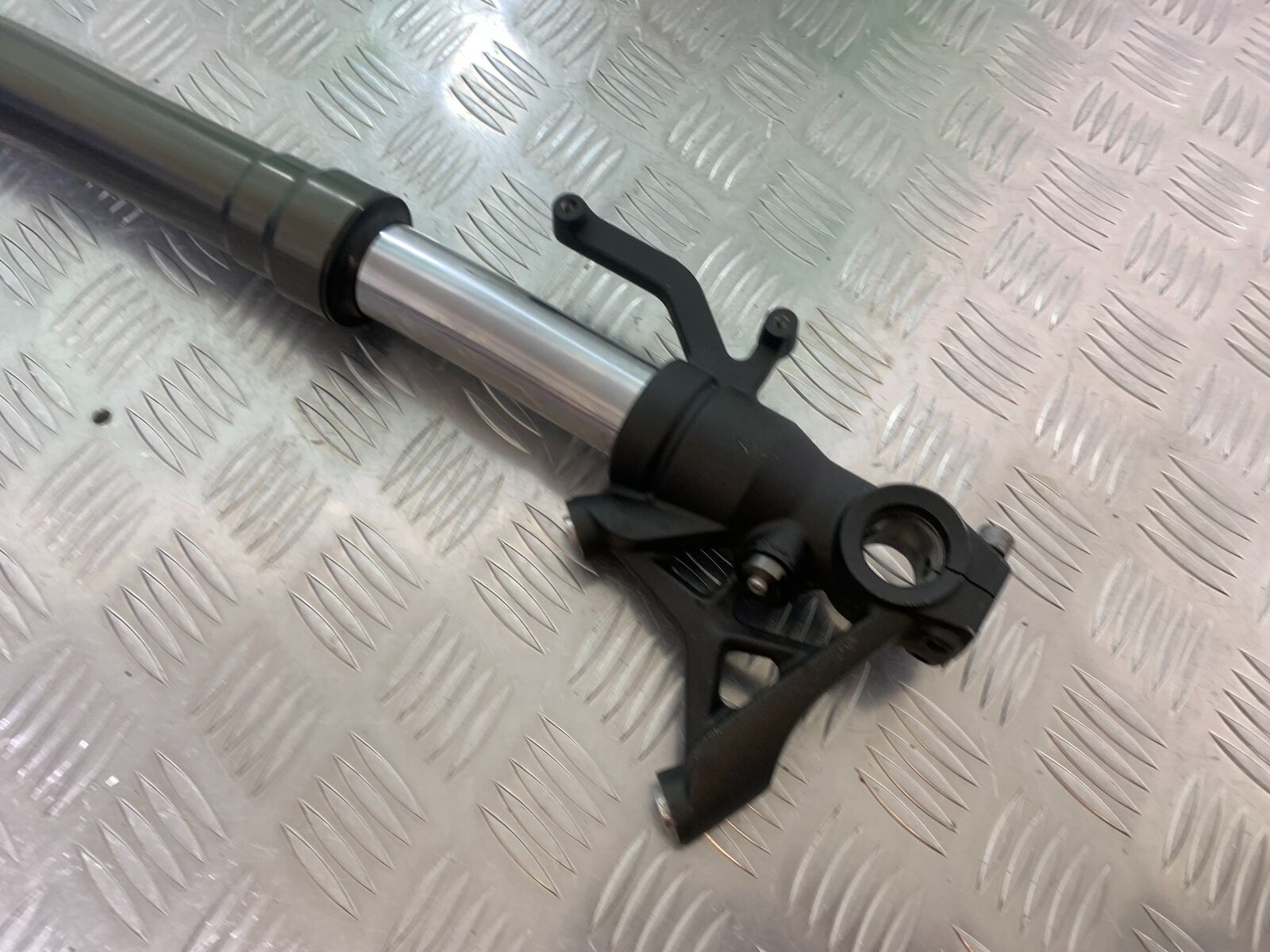 KAWASAKI Z1000 Z 1000 SX RIGHT FORK (BENT) YEAR 2011-13 (CMB1000)