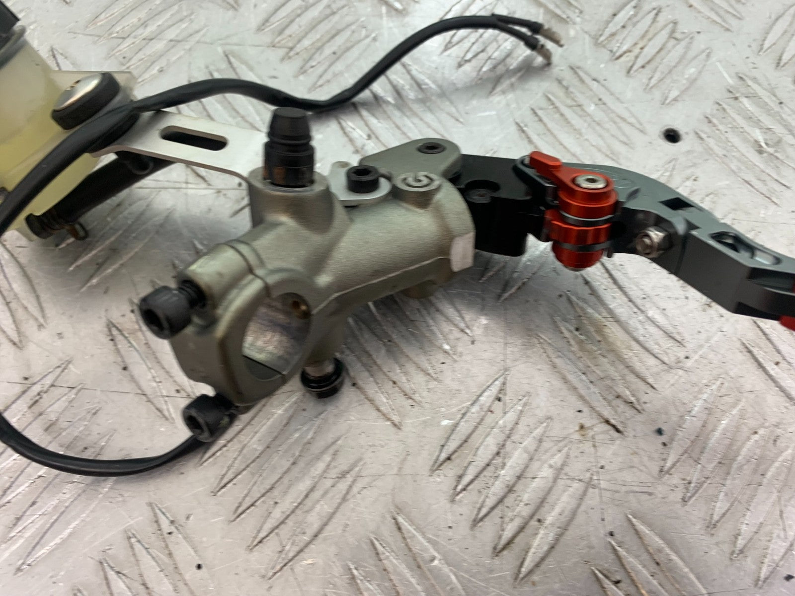 DUCATI 1299 PANIGALE FRONT BRAKE MASTER CYLINDER  YEAR 2016 (CMB 1187)