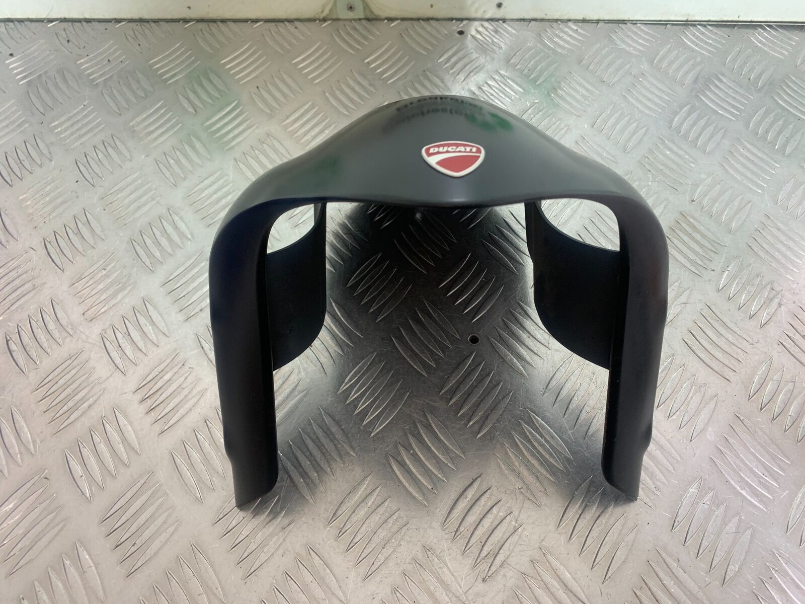 DUCATI DIAVEL 1200 PETROL FRONT MUDGUARD   YEAR 2014-17 (CMB1054)