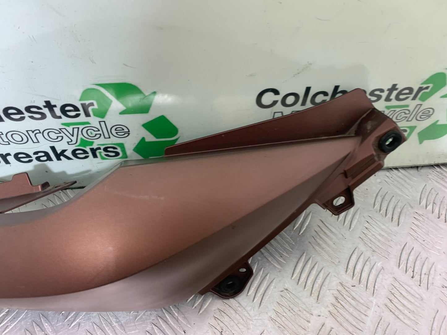 YAMAHA XMAX 300 RIGHT SEAT PANEL  YEAR 2017-2020 (CMB1218)