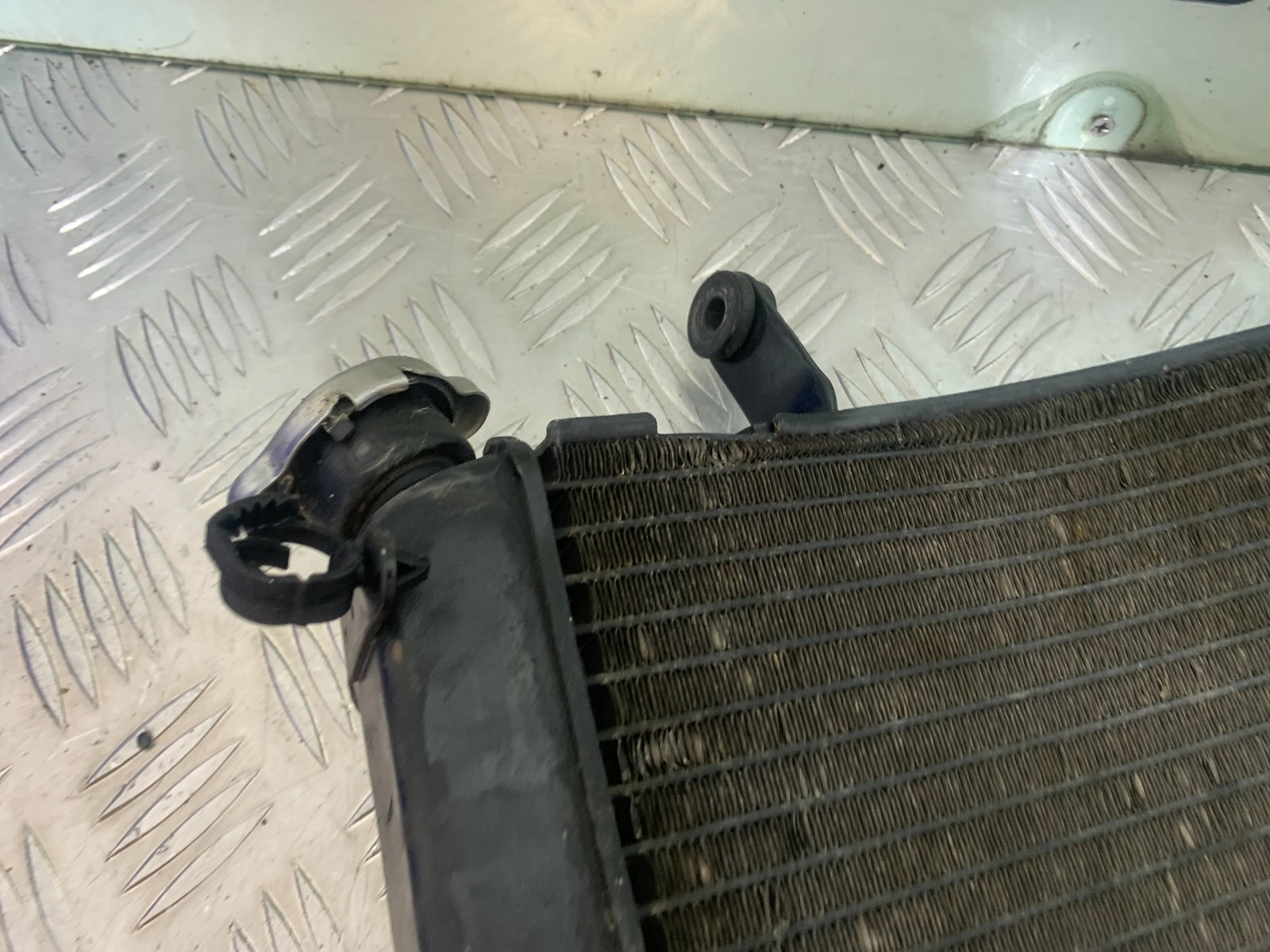YAMAHA YZF R1 RADIATOR   YEAR 2004-2006 (CMB1155)