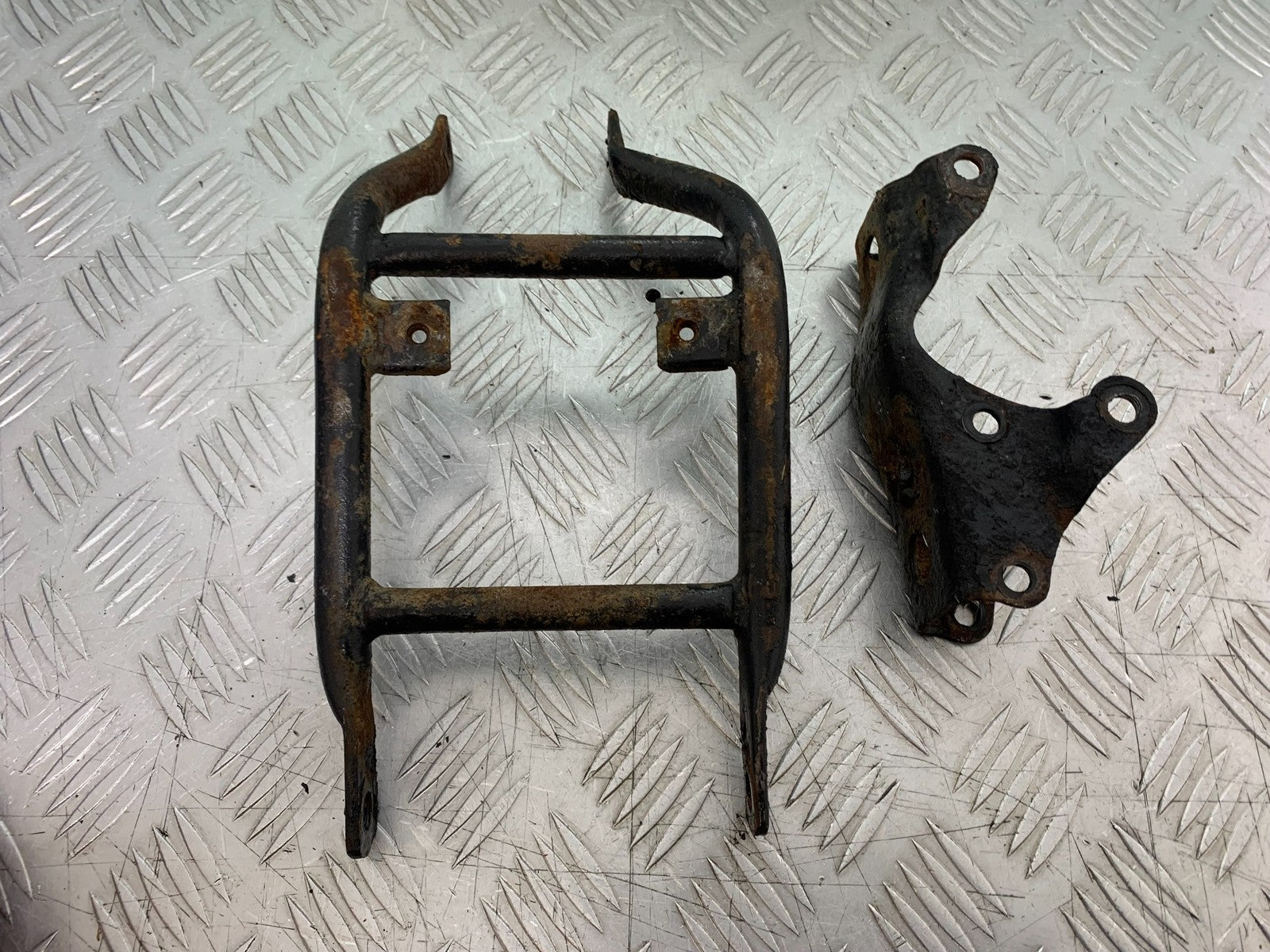 QINGQI QM125 GY-2B ENGINE BRACKETS   YEAR 2016 (CMB1228)