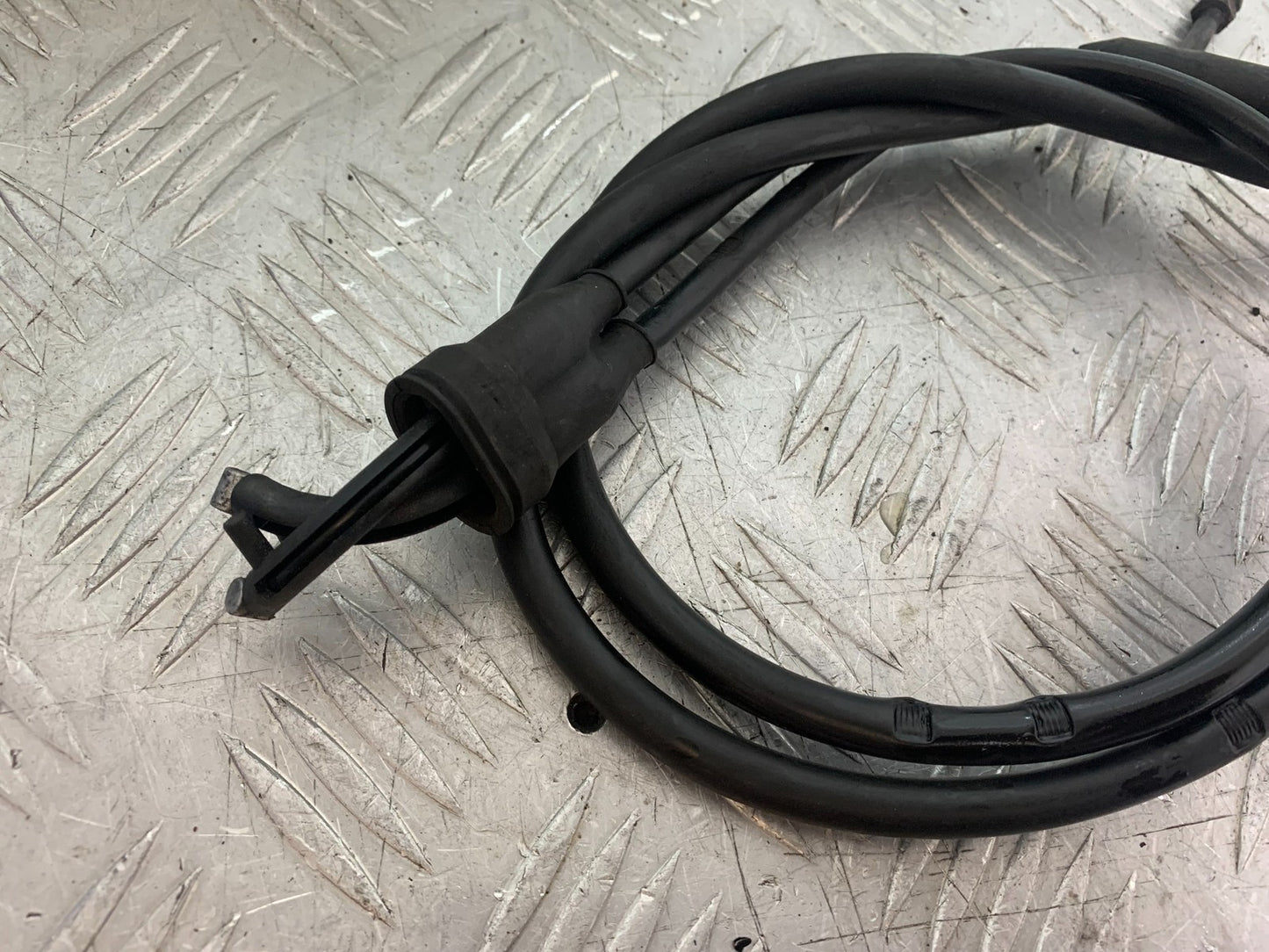 TRIUMPH 1050 SPEED TRIPLE THROTTLE CABLES   YEAR 2005-2007 (CMB1322)