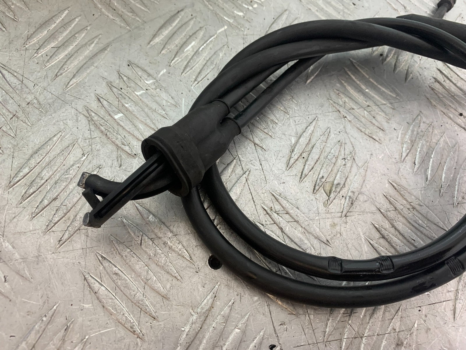 TRIUMPH 1050 SPEED TRIPLE THROTTLE CABLES   YEAR 2005-2007 (CMB1322)