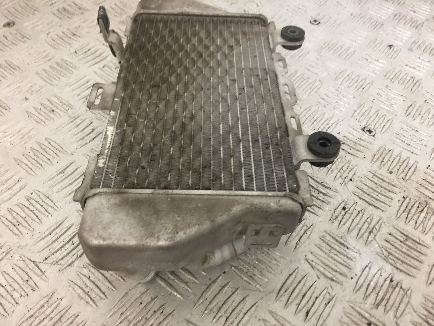 HONDA CRF1000 (DCT) AFRICA TWIN LEFT RADIATOR YEAR 2019 (STOCK 835)