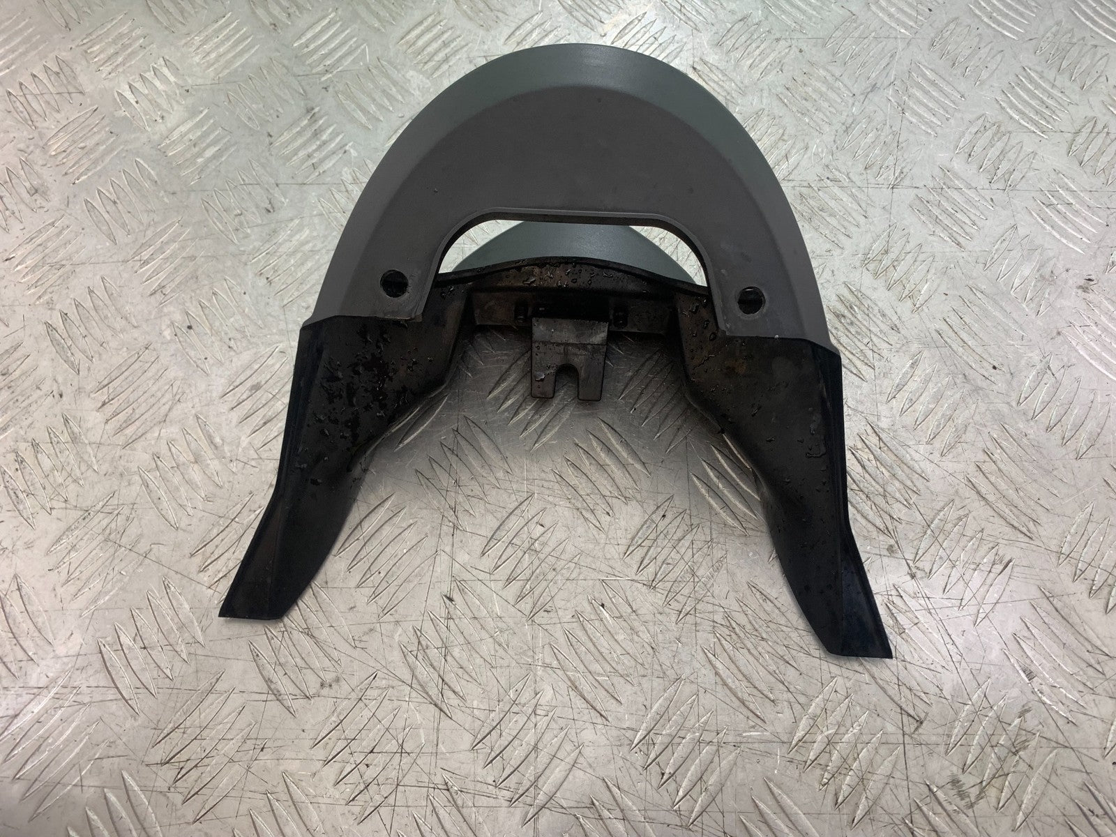 TRIUMPH 675 STREET TRIPLE R REAR MUDGUARD   YEAR 2013 - 2016 (CMB1221)