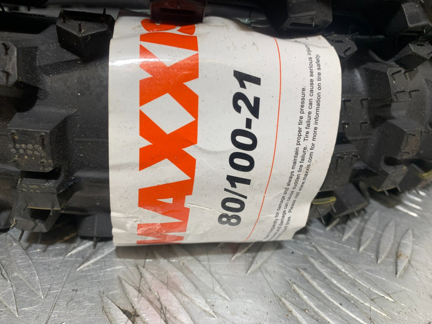 KAWASAKI KX250 KX 250 MAXXIS FRONT AND REAR TYRES (NEW)  YEAR 2003