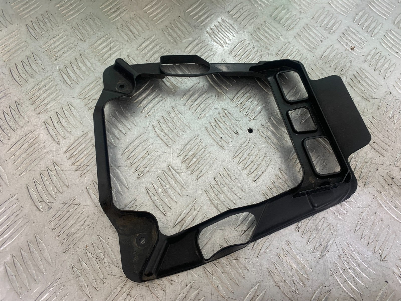 KAWASAKI GTR1400 GTR 1400 LOWER TANK INFILL COVER  YEAR 2007-2009 (CMB1174)