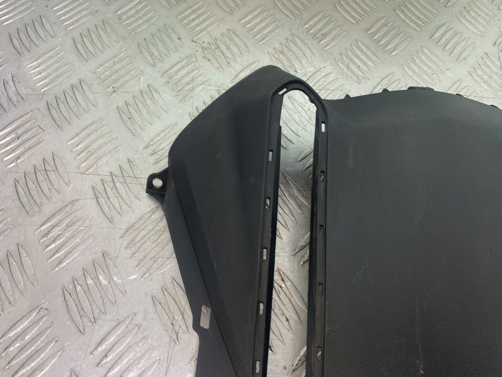 HONDA NT 700 V DEAUVILLE SCREEN INFILL PANEL   YEAR 2006-2011 (CMB1211)