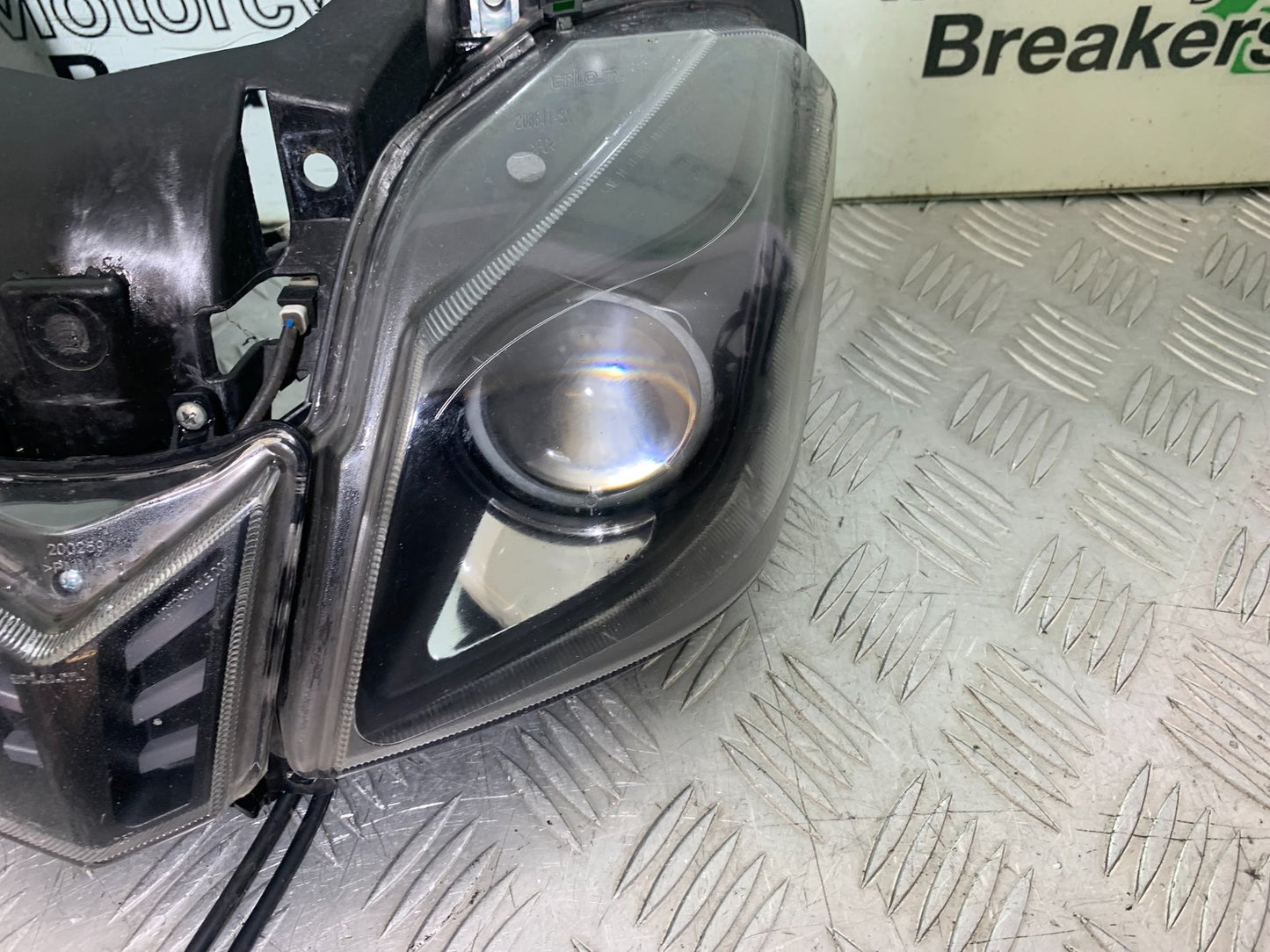 APRILIA TUONO 1000 V4 HEADLIGHT   YEAR 2013-2014  (CMB1239)