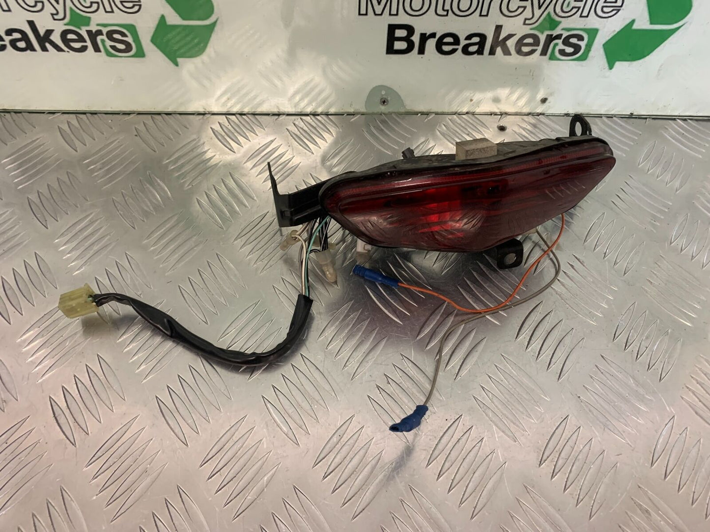 SUZUKI DL 650 V-STROM REAR LIGHT  YEAR 2006 2011 (STOCK 954)
