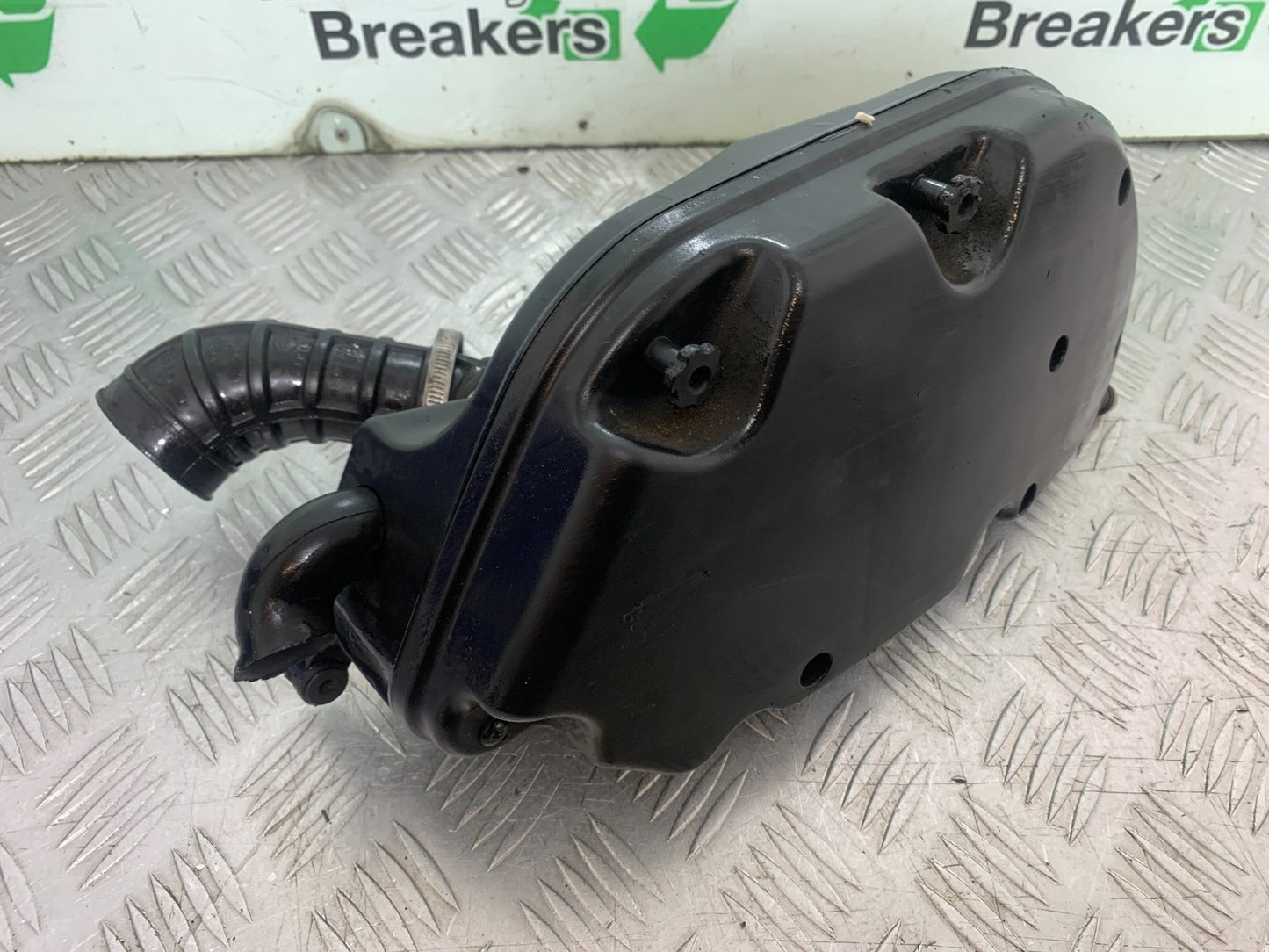 PIAGGIO VESPA GTS 125 AIRBOX  YEAR 2009-14 (CMB1261)