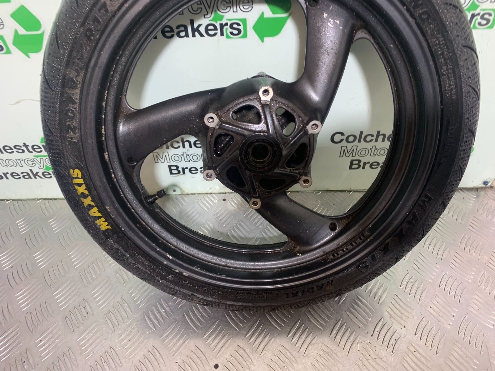 YAMAHA XJR1300 XJR 1300 FRONT WHEEL  YEAR 1999-2003 (CMB1055)