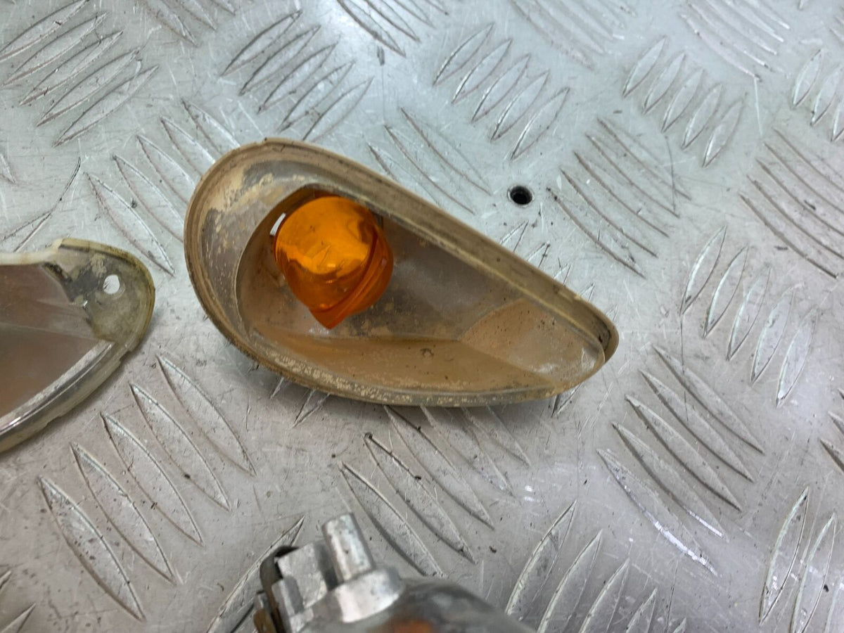 VESPA 125 ET4 INDICATORS  YEAR 1997-2000  (CMB1068)