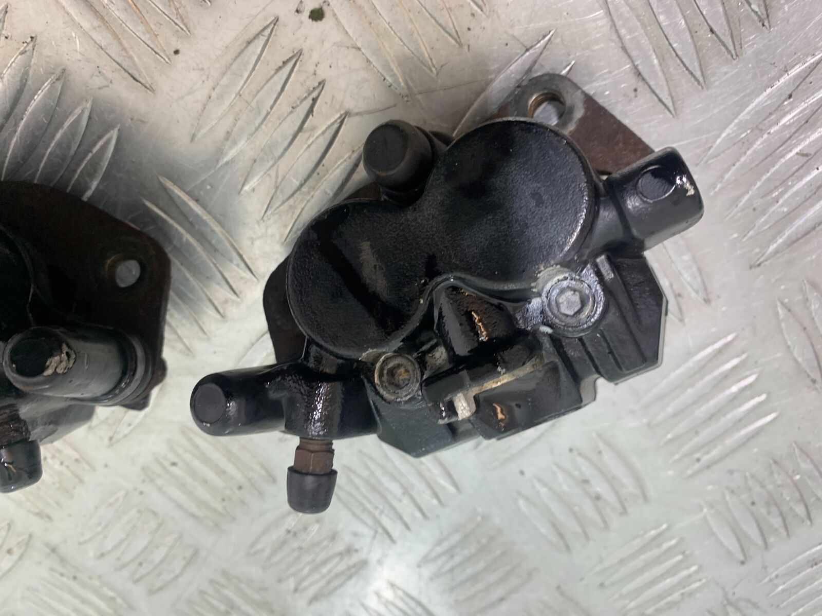 SUZUKI AN400 AN 400 BURGMAN FRONT BRAKE CALIPERS  YEAR 2017-2024 (CMB1118)