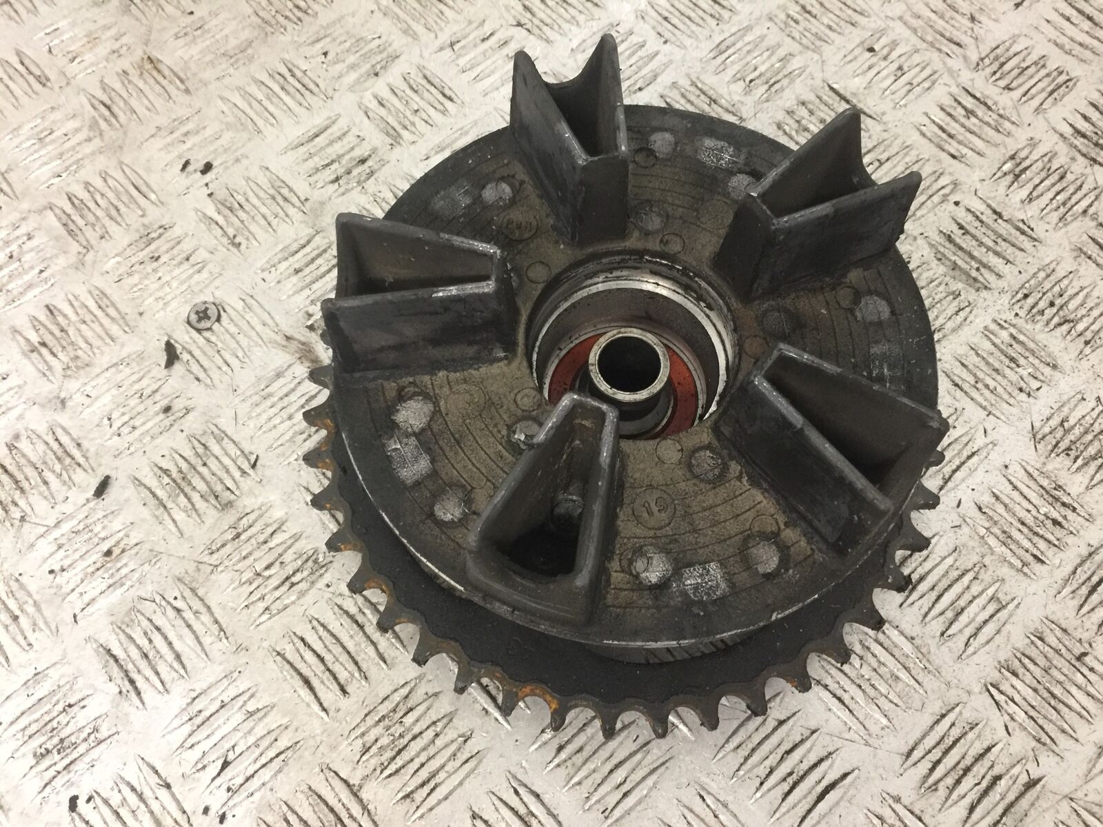 TRIUMPH TROPHY 900 REAR SPROCKET CARRIER 1993-95 (STOCK 799)