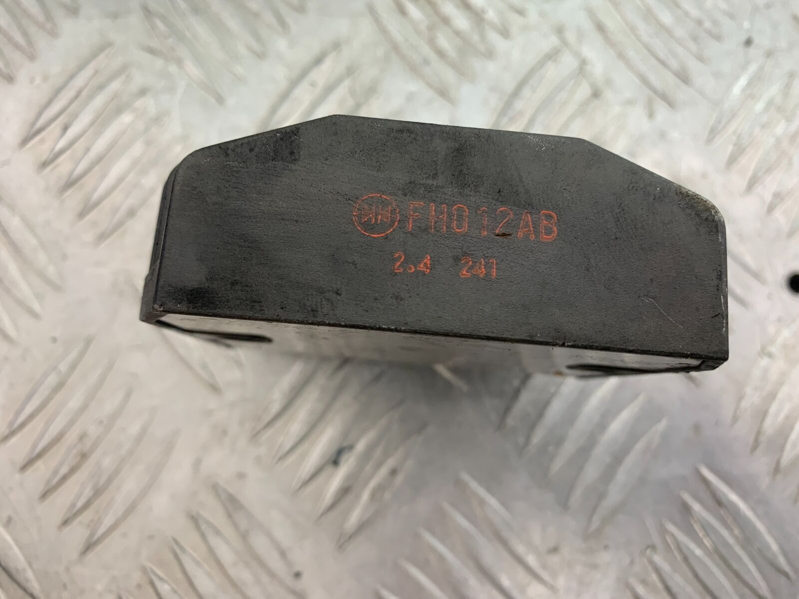 TRIUMPH THUNDERBIRD 1600 REGULATOR  YEAR 2011 (CMB1107)
