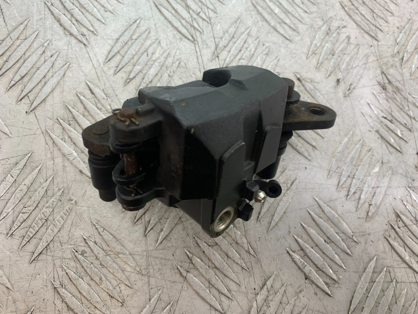 YAMAHA YS125 YS 125 FRONT BRAKE CALIPER  YEAR 2017-2021 (CMB1321)