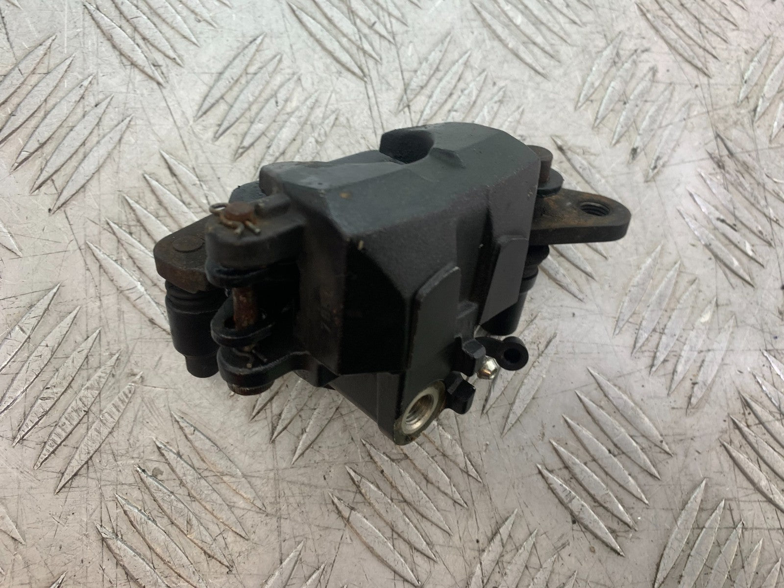 YAMAHA YS125 YS 125 FRONT BRAKE CALIPER  YEAR 2017-2021 (CMB1321)
