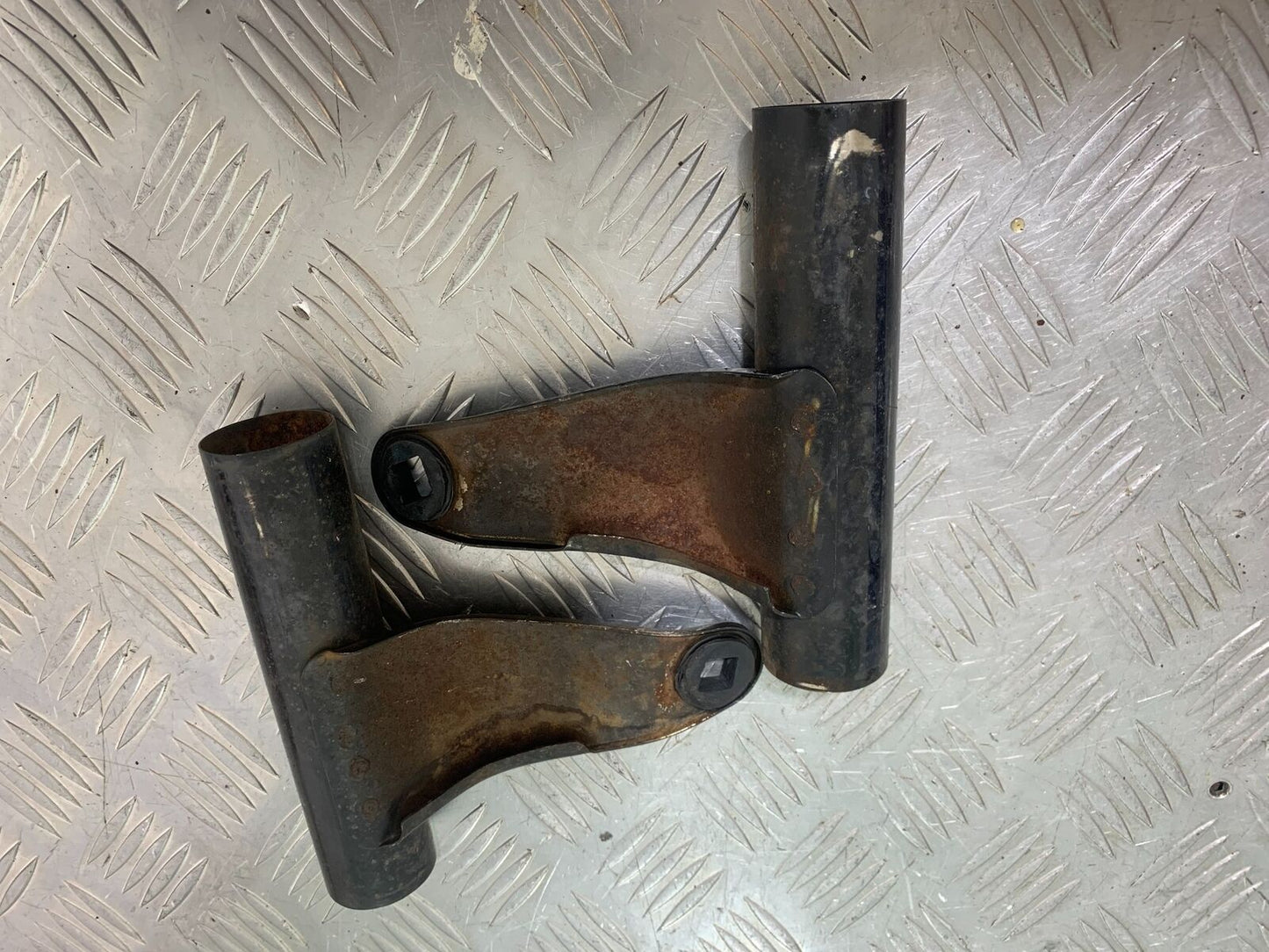 YAMAHA XS1100 MIDNIGHT SPECIAL HEADLIGHT BRACKETS  YEAR 1980-1982 (CMB1122)