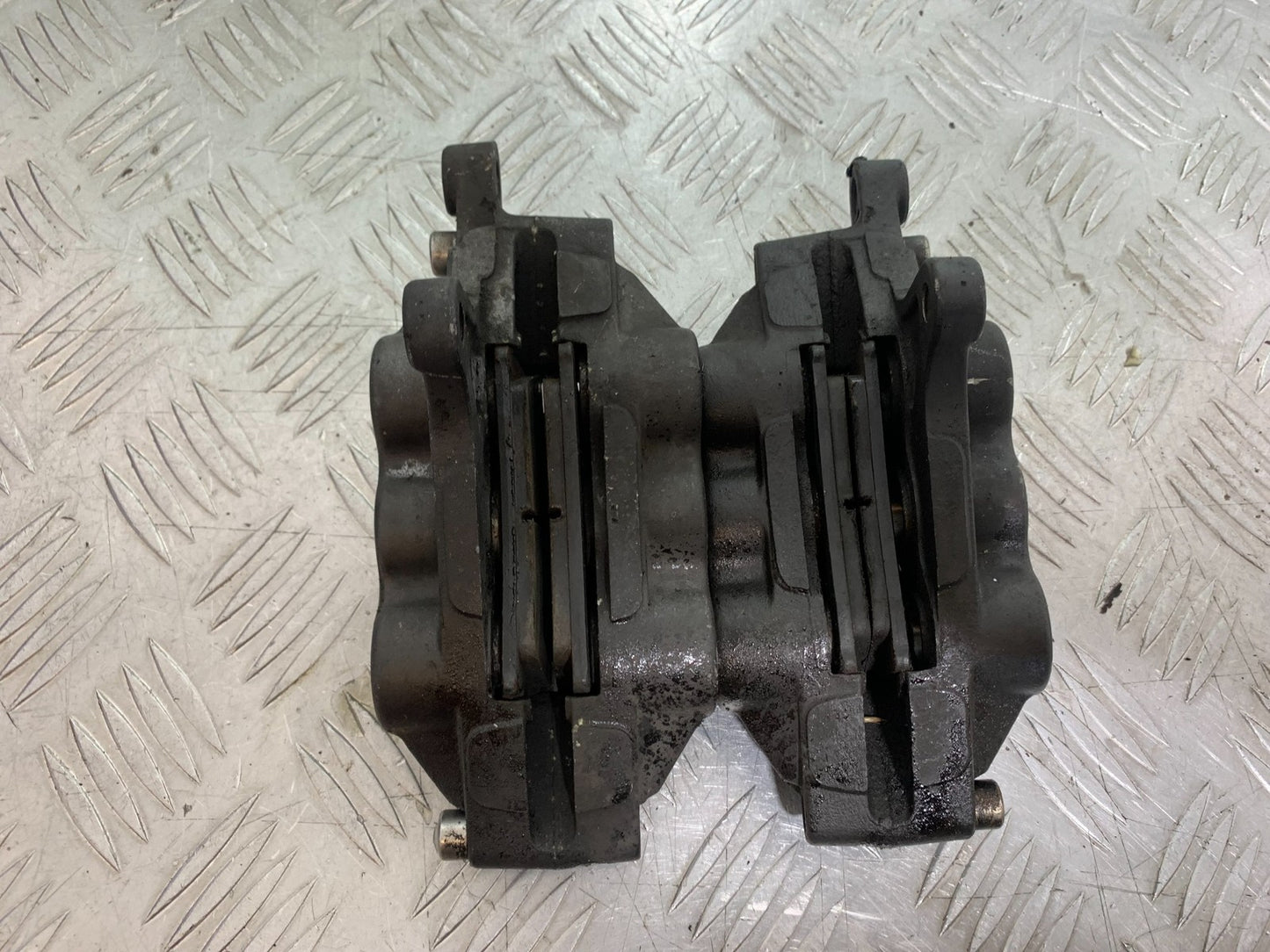 SUZUKI GSF1200 GSF 1200 BANDIT FRONT BRAKE CALIPERS  YEAR 2001-2004 (CMB1188)