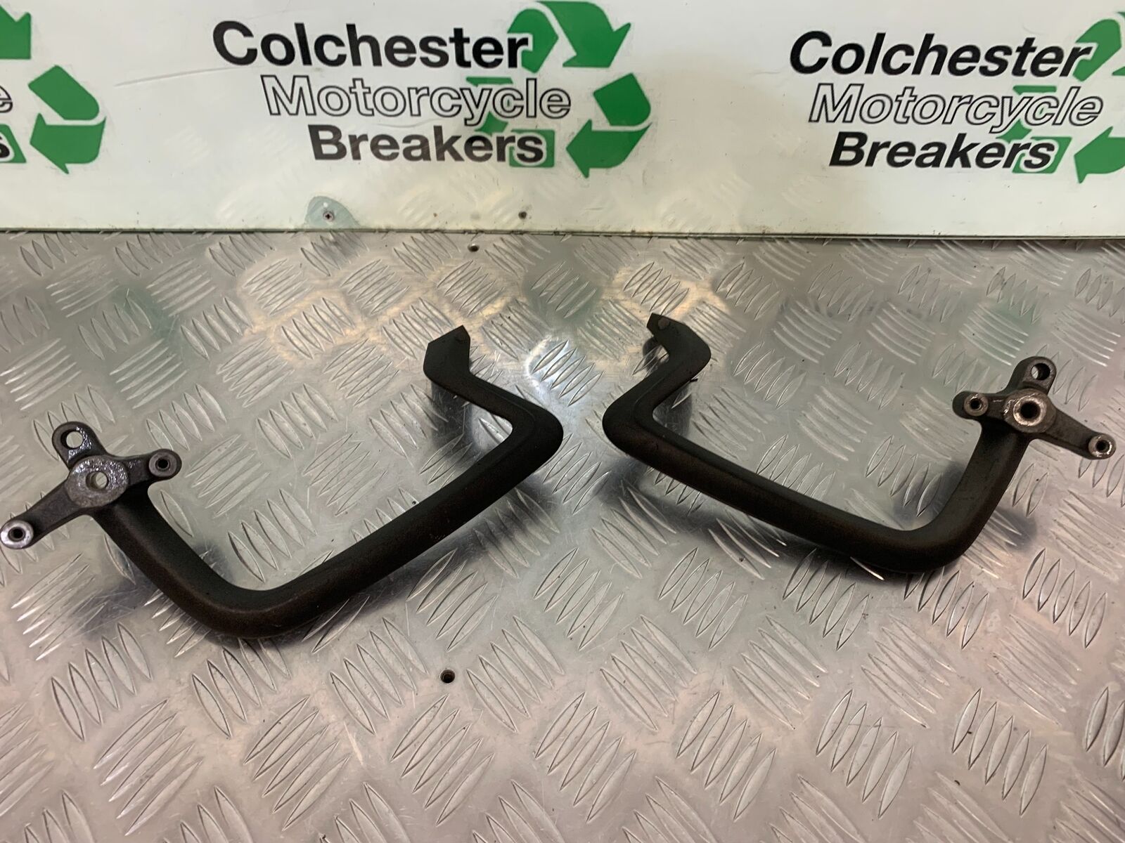 TRIUMPH TIGER 800 XCX GRAB RAILS  YEAR 2015-2017  (STOCK 966)