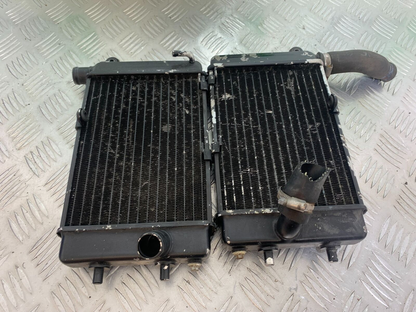 APRILIA FUTURA RST 1000 RADIATORS YEAR 2001-2005 (CMB1033)