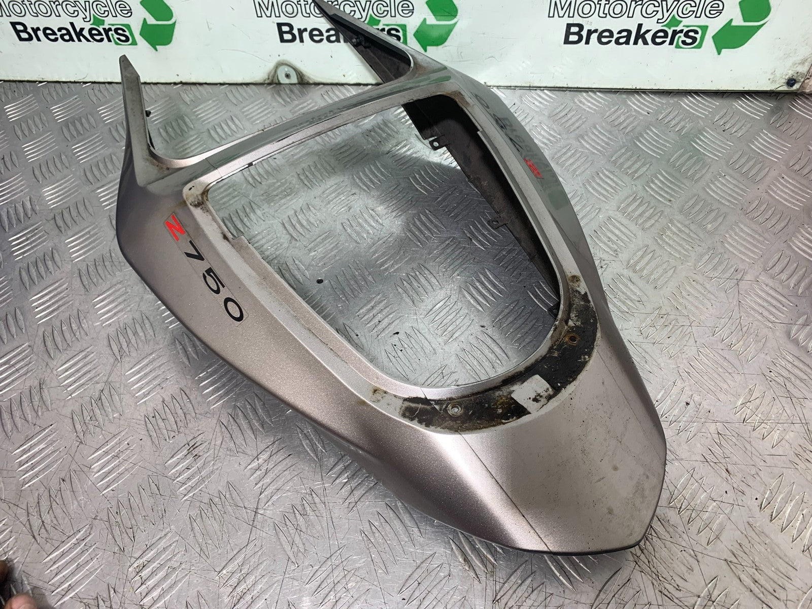 KAWASAKI Z750 Z 750 TAIL PIECE SEAT UNIT  YEAR 2004-2006  (CMB1234)