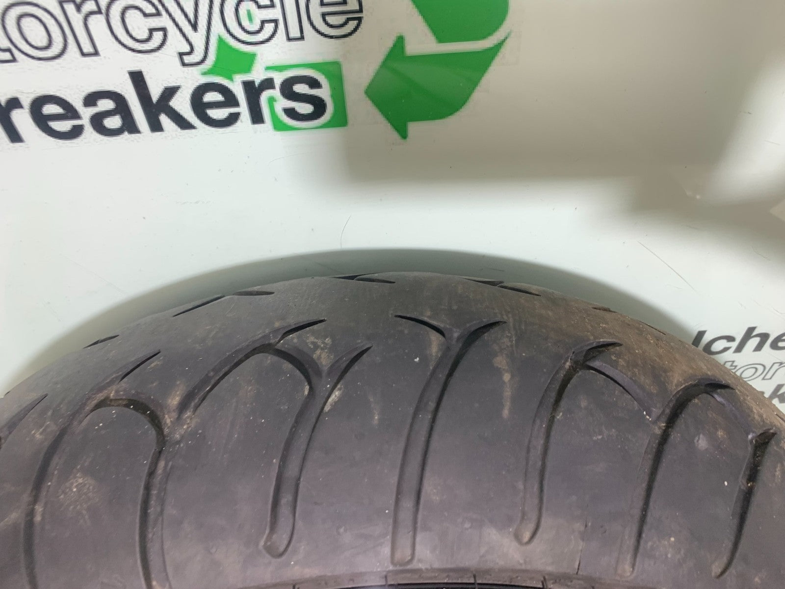 HONDA VFR800 PRE V-TEC REAR WHEEL  YEAR 1998-2001 (CMB1233)