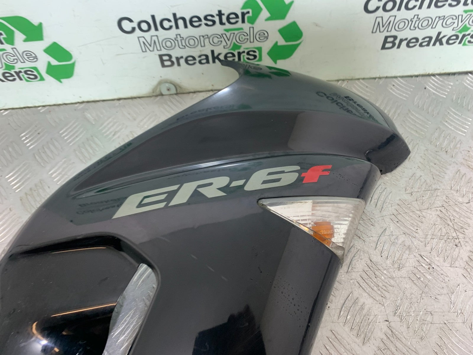 KAWASAKI ER6 F ER6F RIGHT FAIRING PANEL   YEAR 2005-2008 (CMB1277)