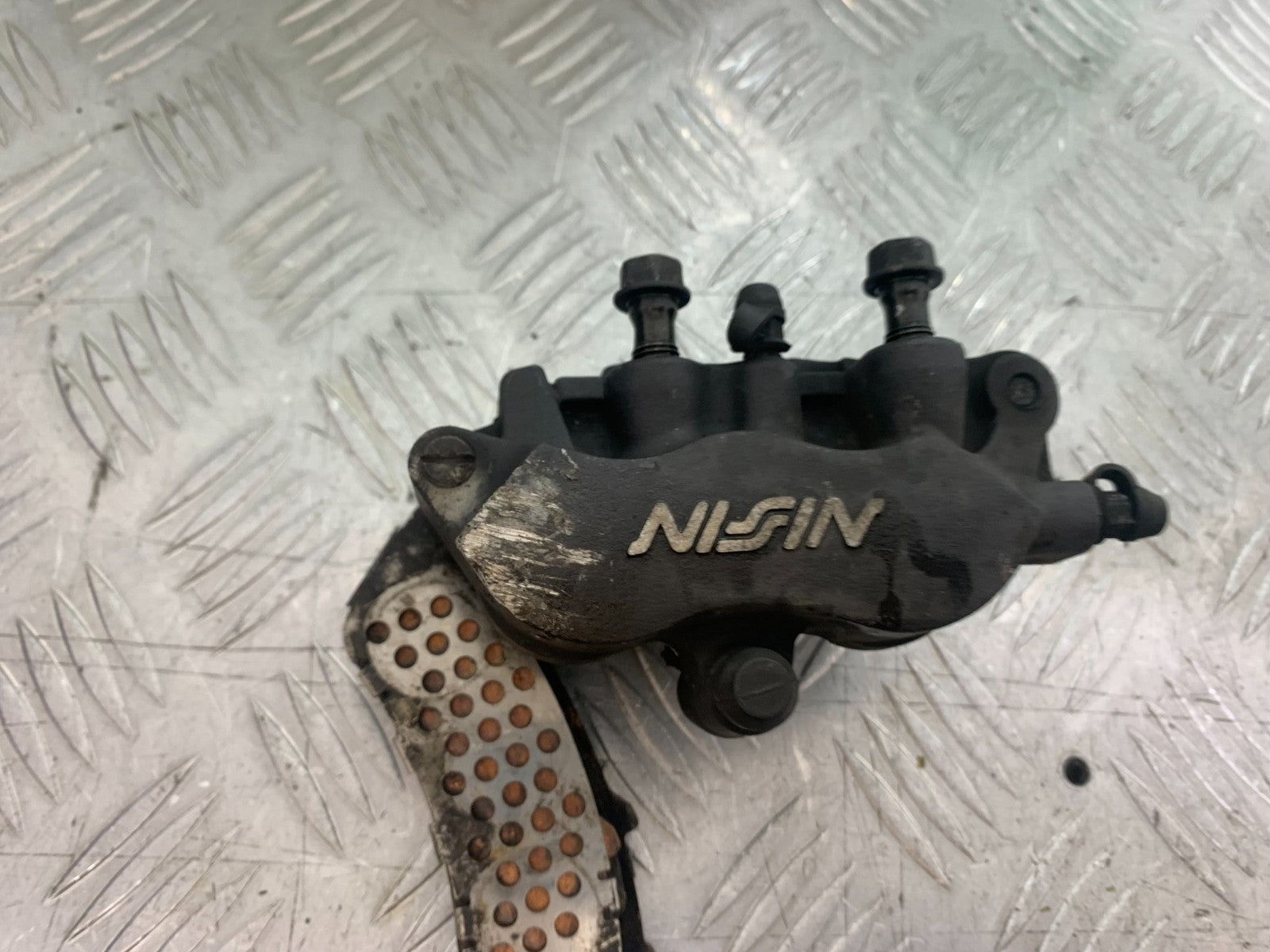 HONDA VFR800 PRE V-TEC FRONT RIGHT CALIPER  YEAR 1998-2001 (CMB1233)