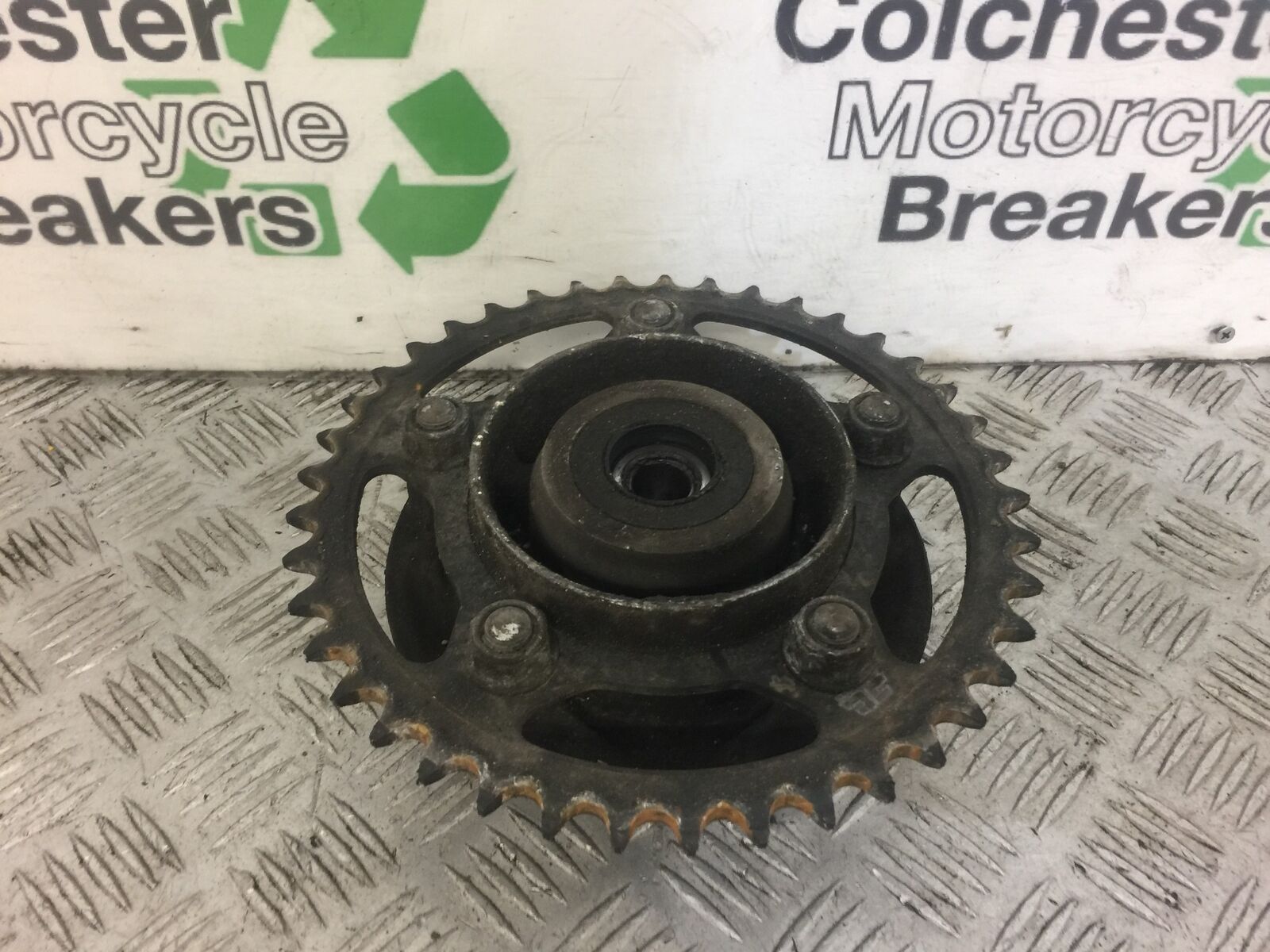 HONDA CBR 500 R  CBR500 R SPROCKET CARRIER YEAR 2014  (STOCK 392)