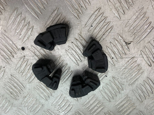 APRILIA 650 PAGASO STRADA CUSH DRIVE RUBBERS   YEAR 2005-2010 (CMB1260)