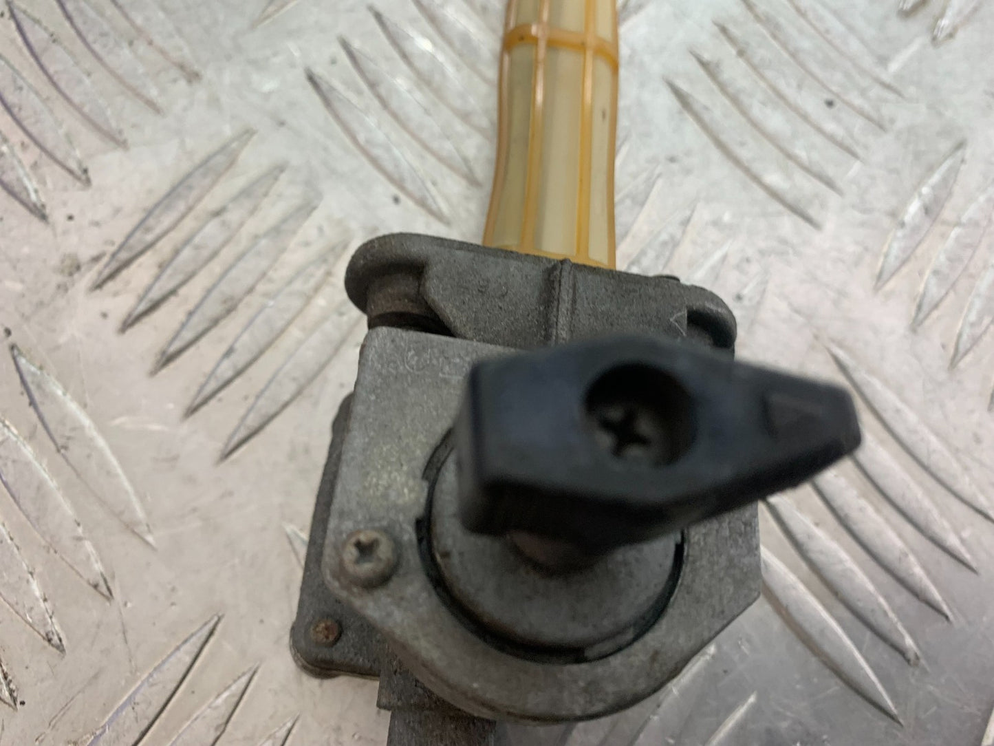 YAMAHA XJR1300 XJR 1300 PETROL TAP   YEAR  1999-2003 (CMB1119)