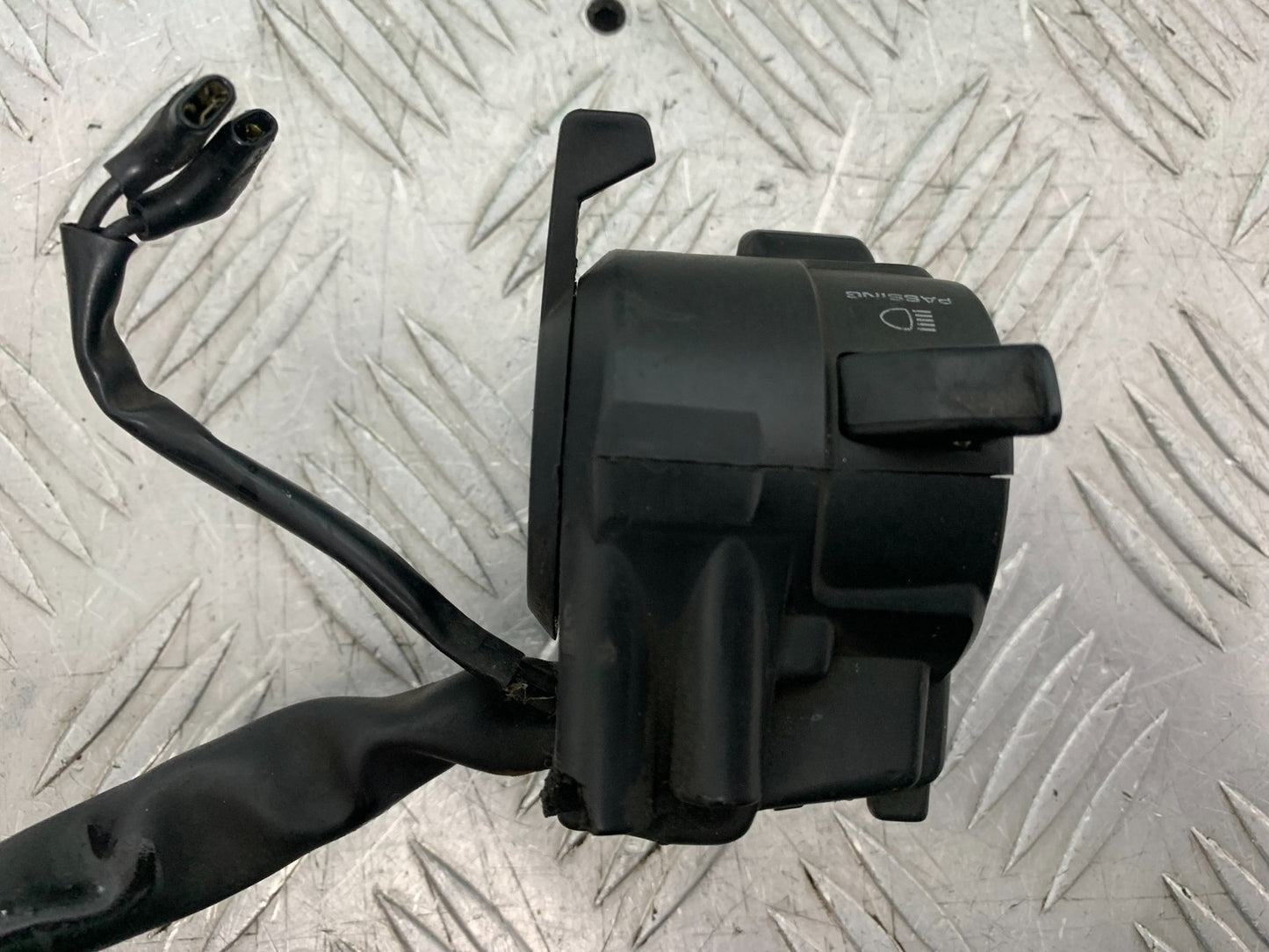 HONDA CB600 CB 600 HORNET LEFT SWITCH GEAR   YEAR 1998-2002 (CMB1297)