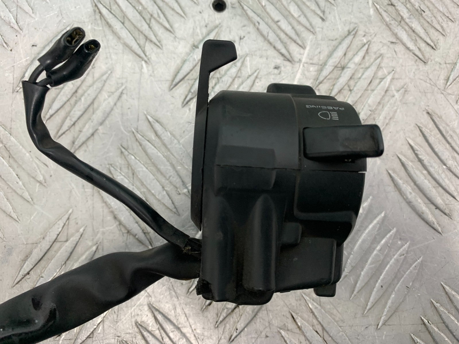 HONDA CB600 CB 600 HORNET LEFT SWITCH GEAR   YEAR 1998-2002 (CMB1297)