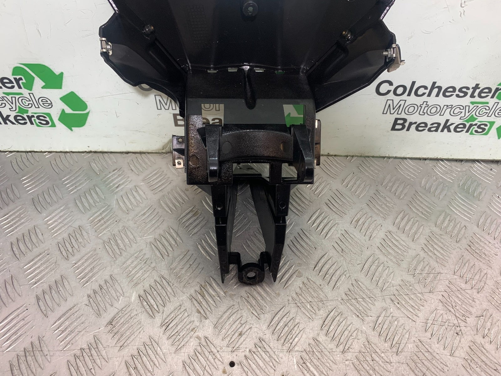 NECO ALEXONE 125 FAIRING BRACKET   YEAR 2016-2022  (CMB1273)