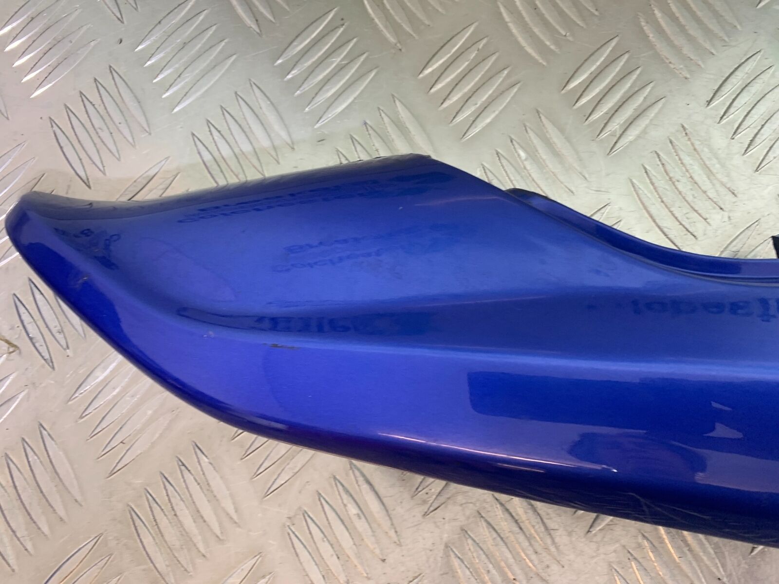 KAWASAKI ER5 ER 5 RIGHT TAIL PIECE   YEAR 1997-2007 (CMB1003)