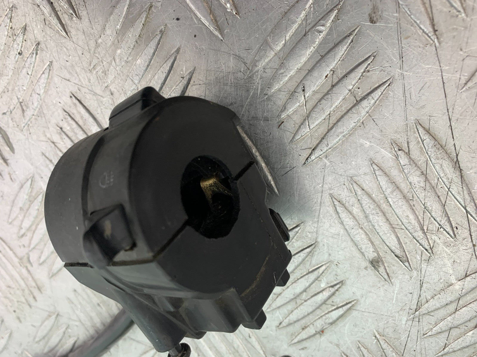 QINGQI QM125 GY-2B LEFT SWITCH GEAR  YEAR 2016 (CMB1228)