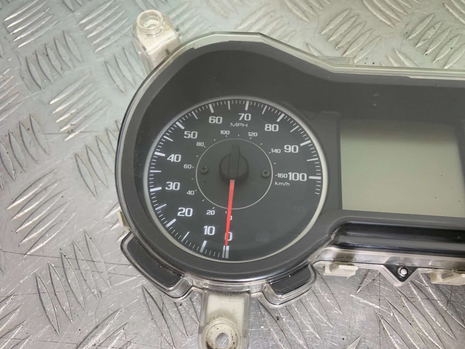 YAMAHA XMAX 300 CLOCKS SPEEDO DASH  YEAR 2017-2020 (CMB1218)